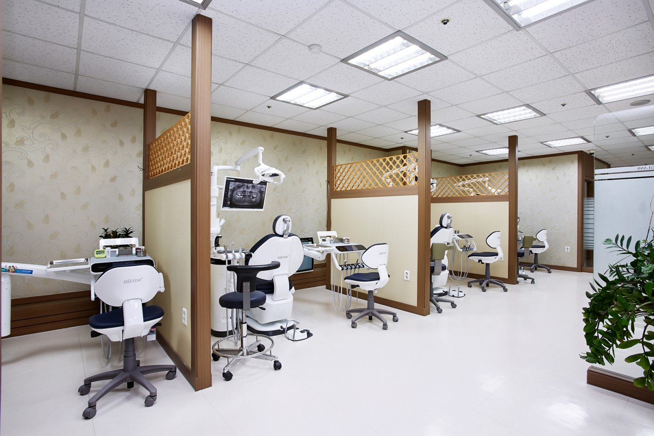 왕플란트치과 관악점